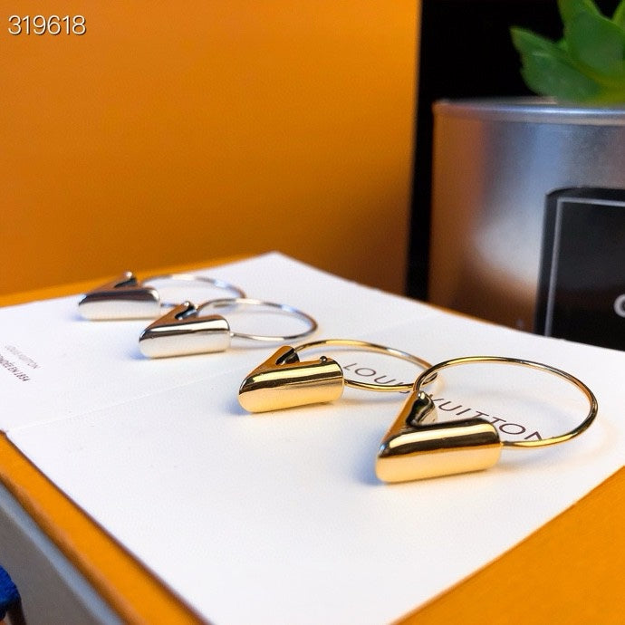 2024FW-7 triangle earrings