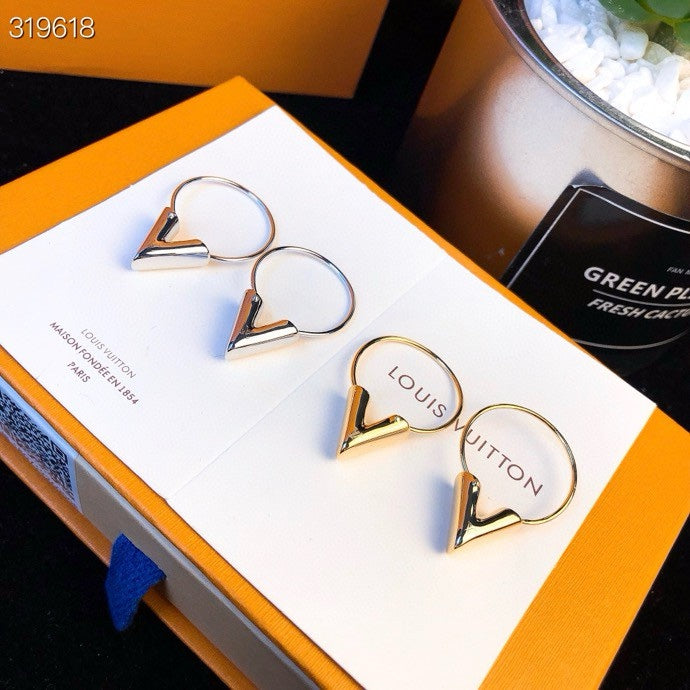 2024FW-7 triangle earrings