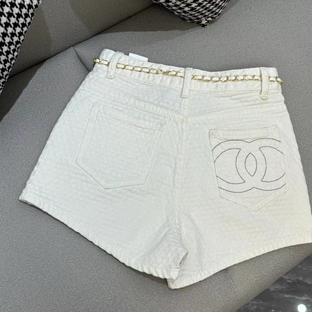 New versatile shorts