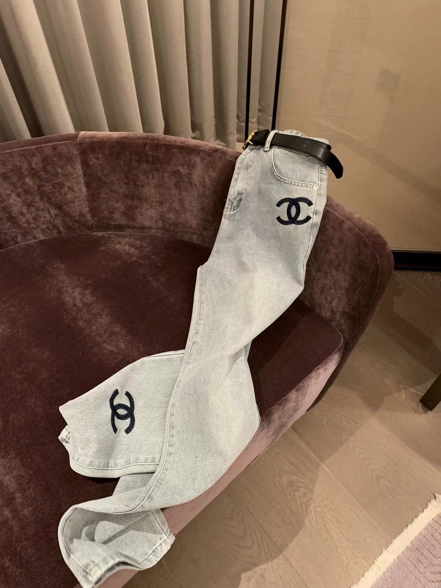 Chanel style simple and elegant washed jeans