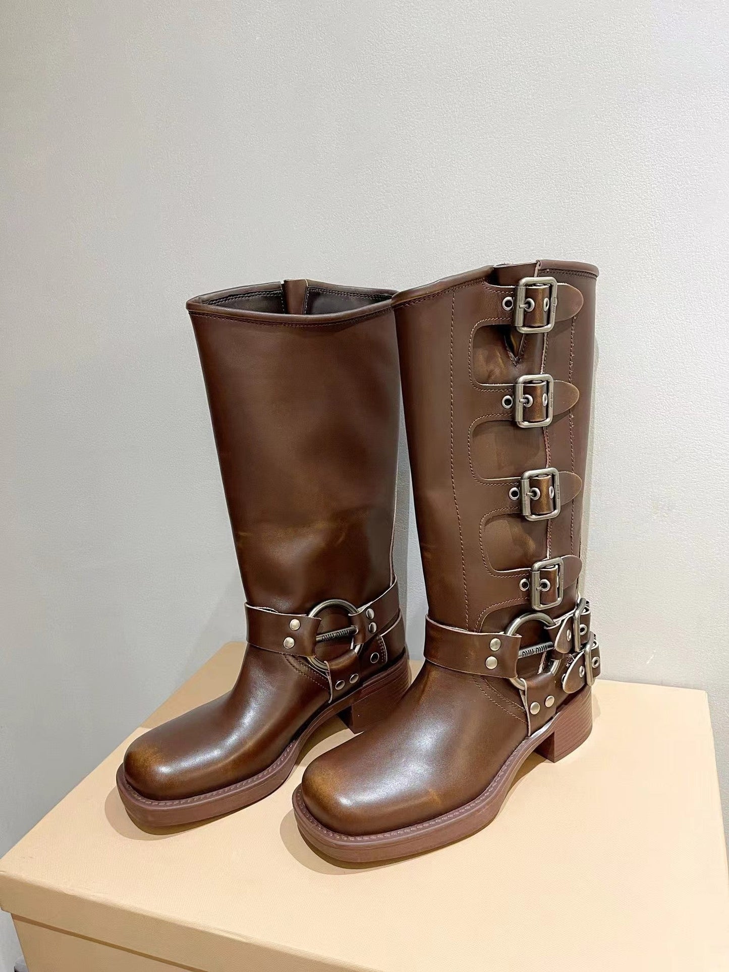 M popular high boots, classic motorcycle shape