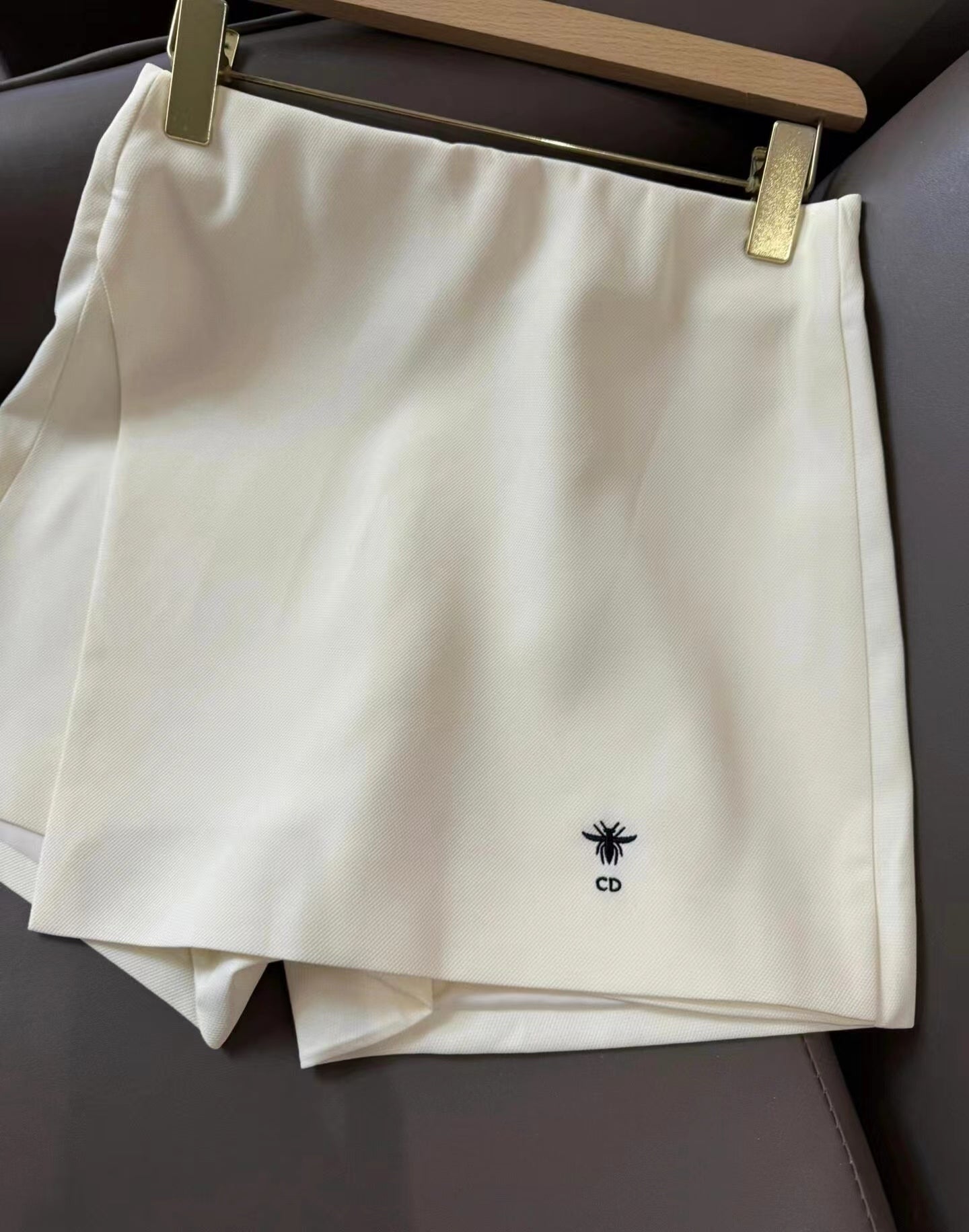 D New style bee embroidery simple and versatile shorts