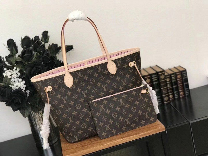 LV bag M50366（32 x 29 x 17 cm）