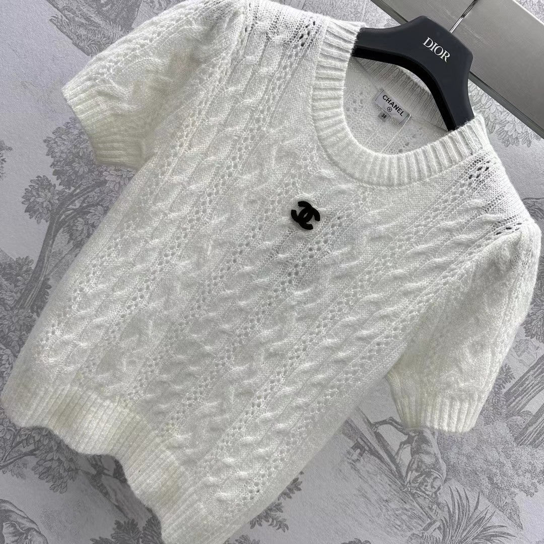 White hollow knit short sleeves