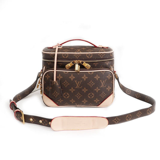 LV M44937 New Camera Bag(22.5 x 19.0 x 13.5cm)