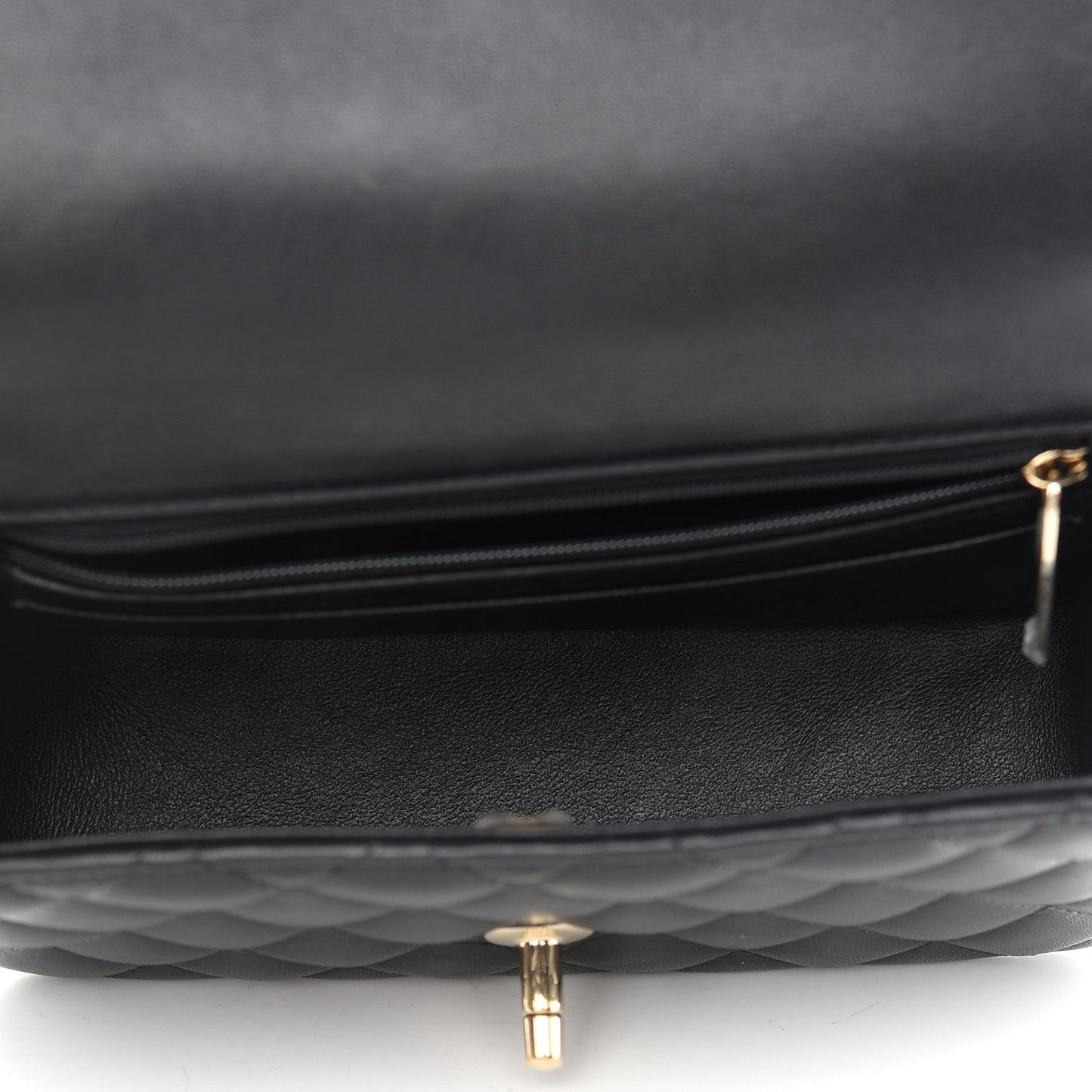 CC Mini Top Handle Flap in Black（20×13×6cm）