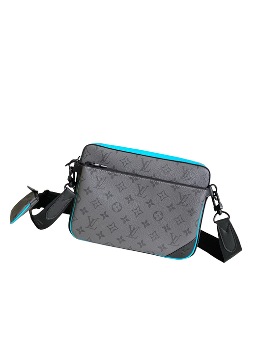 LV rinted fabric shoulder bag（25.0 × 18.5 × 7.0cm）