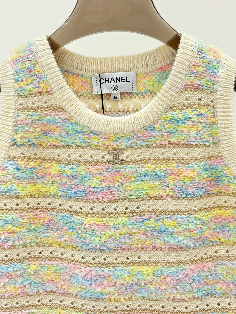 Colorful textured yarn knitted vest