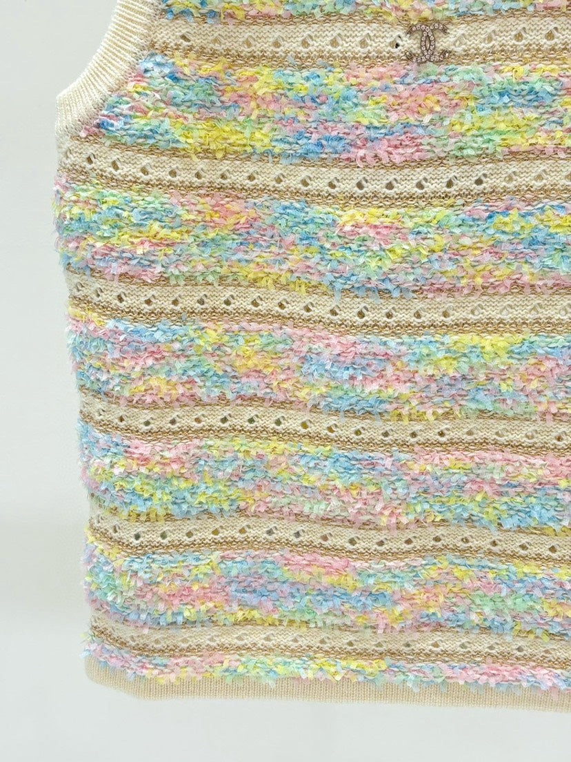 Colorful textured yarn knitted vest