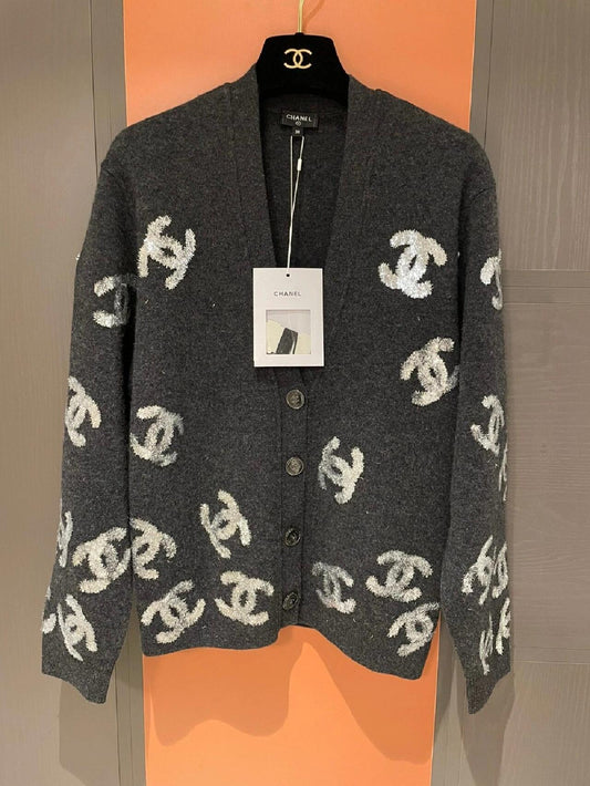 V-neck classic logo print knitted cardigan