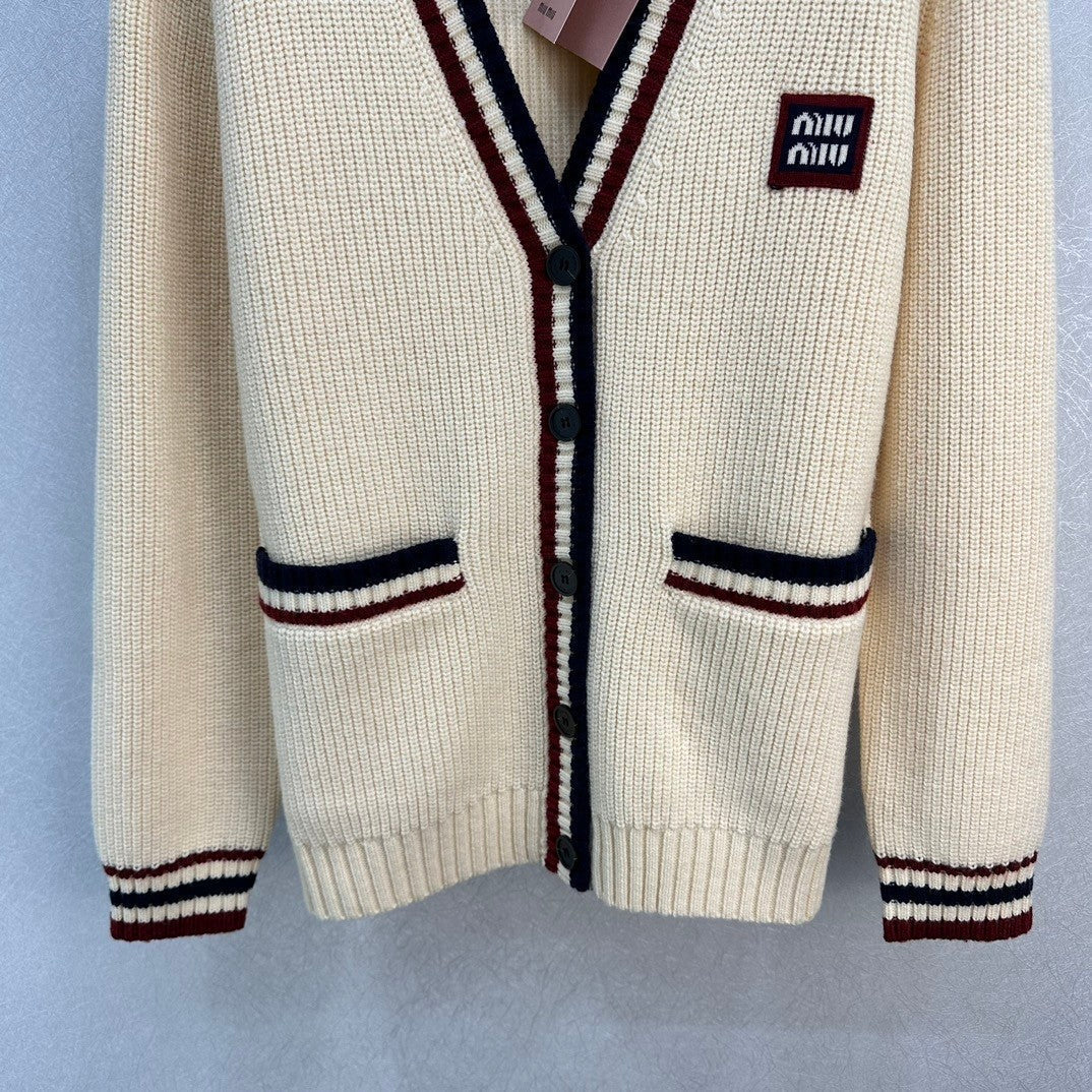 Super nice new minimalist knitted cardigan