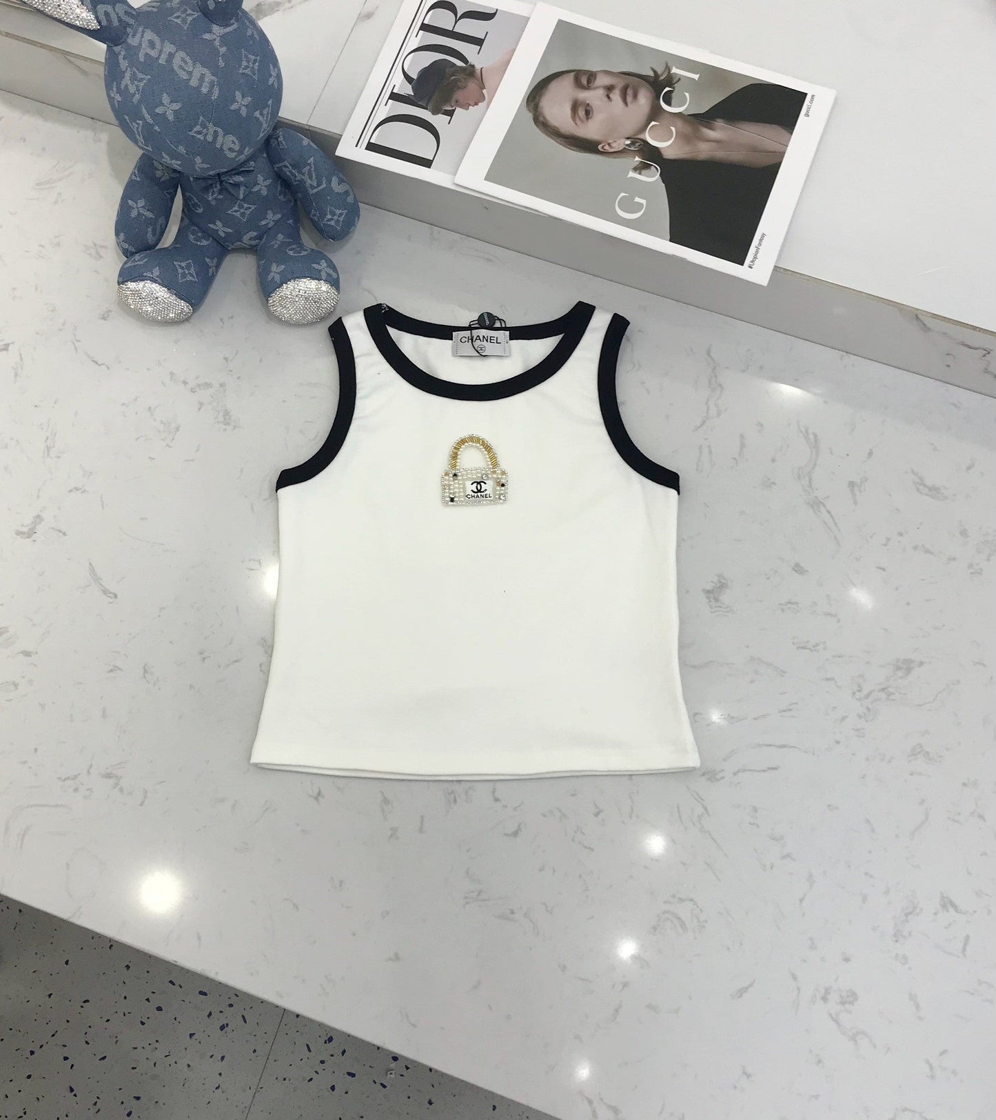 Contrast color diamond pearl lettering vest