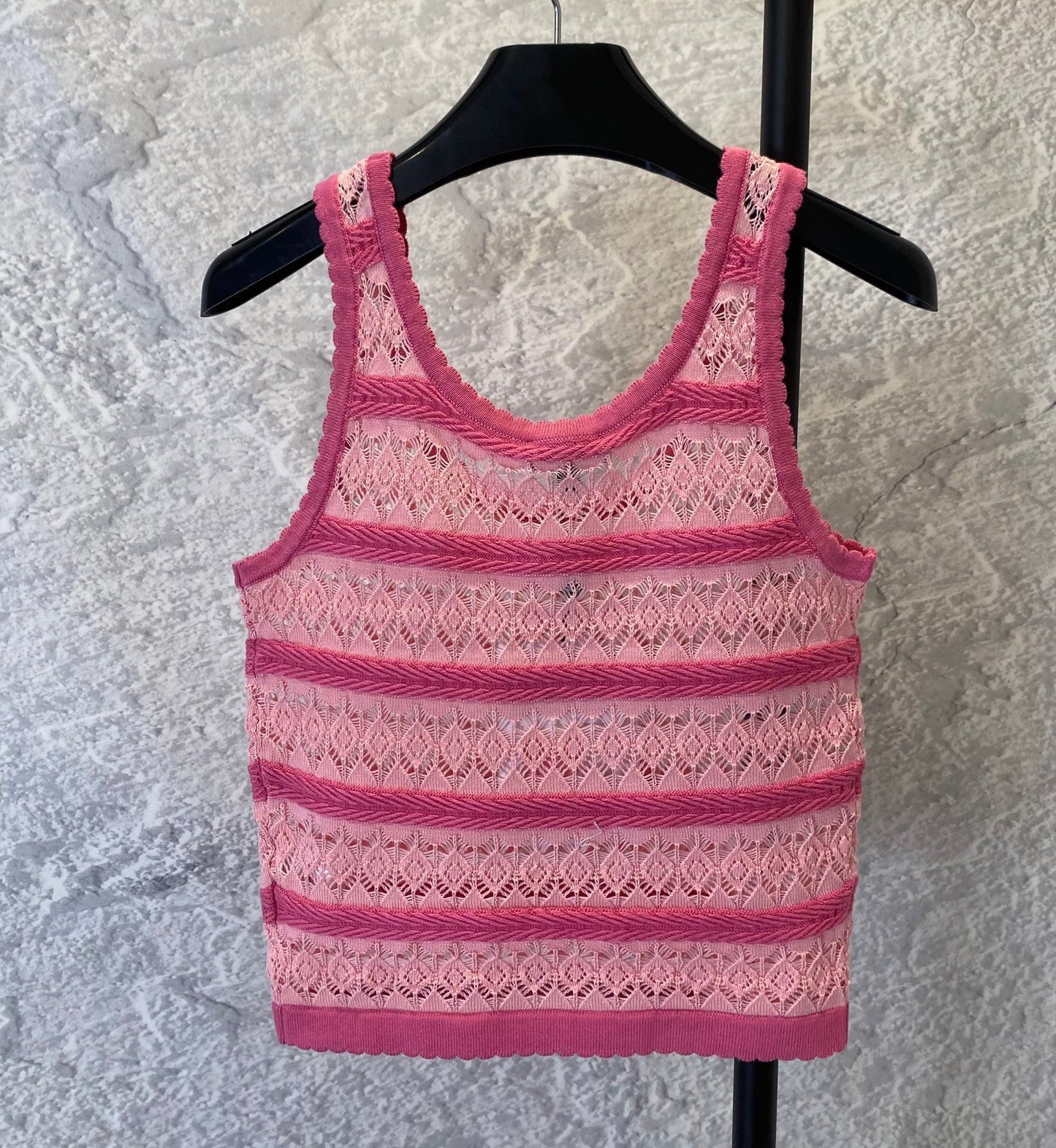 Rainbow knitted 4-color vest top