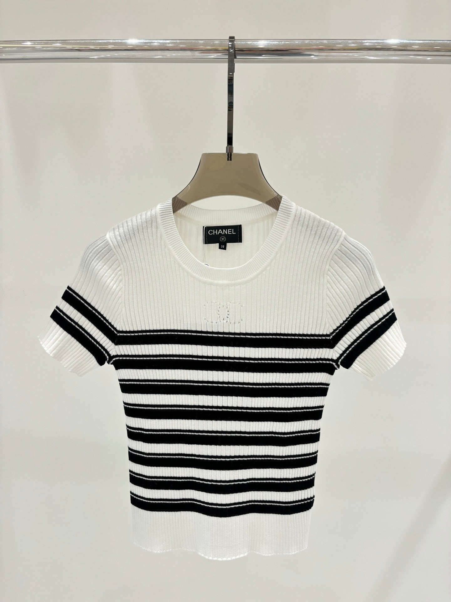 Striped slim short sleeves with hollow design