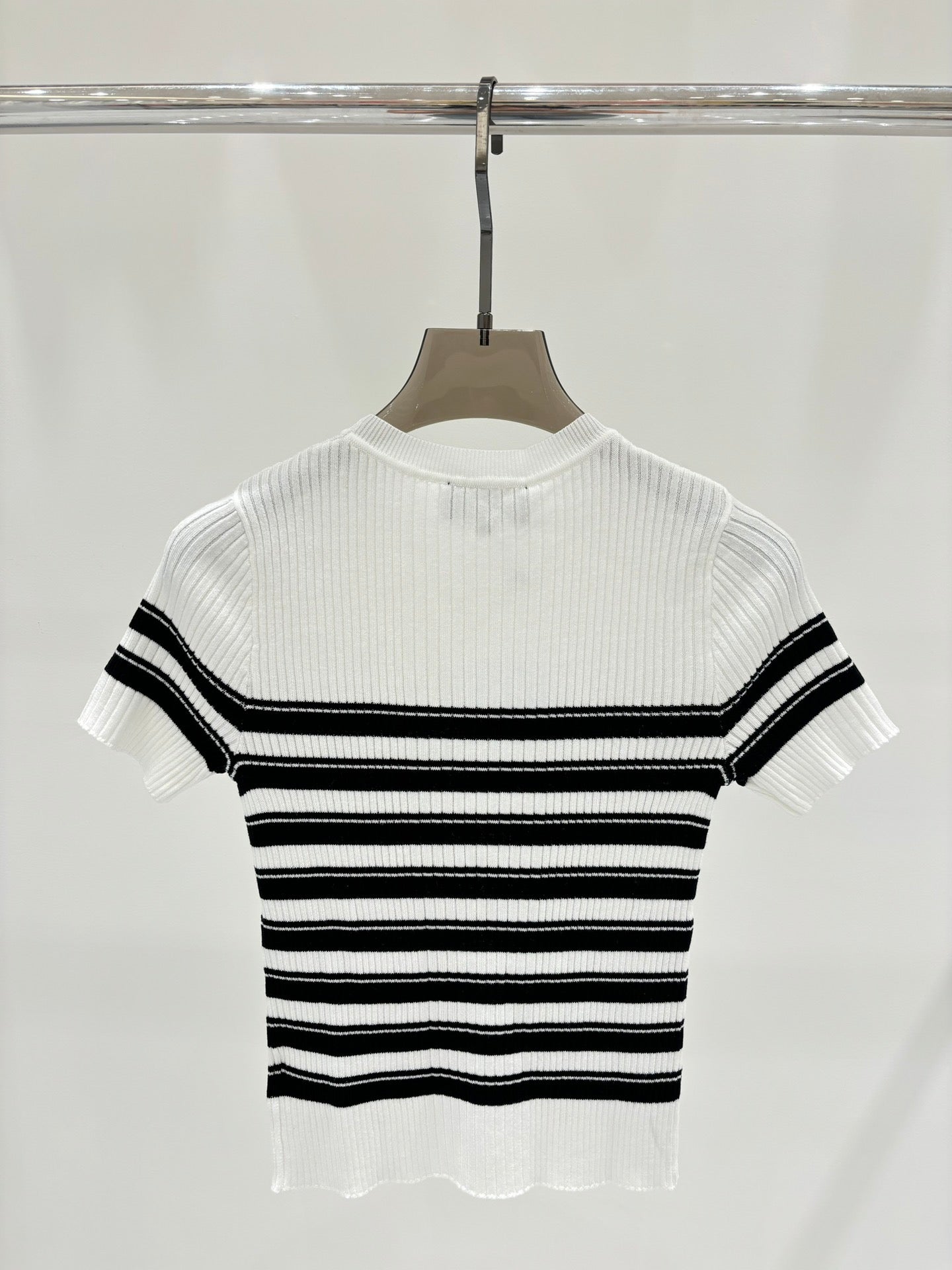 Striped slim short sleeves with hollow design