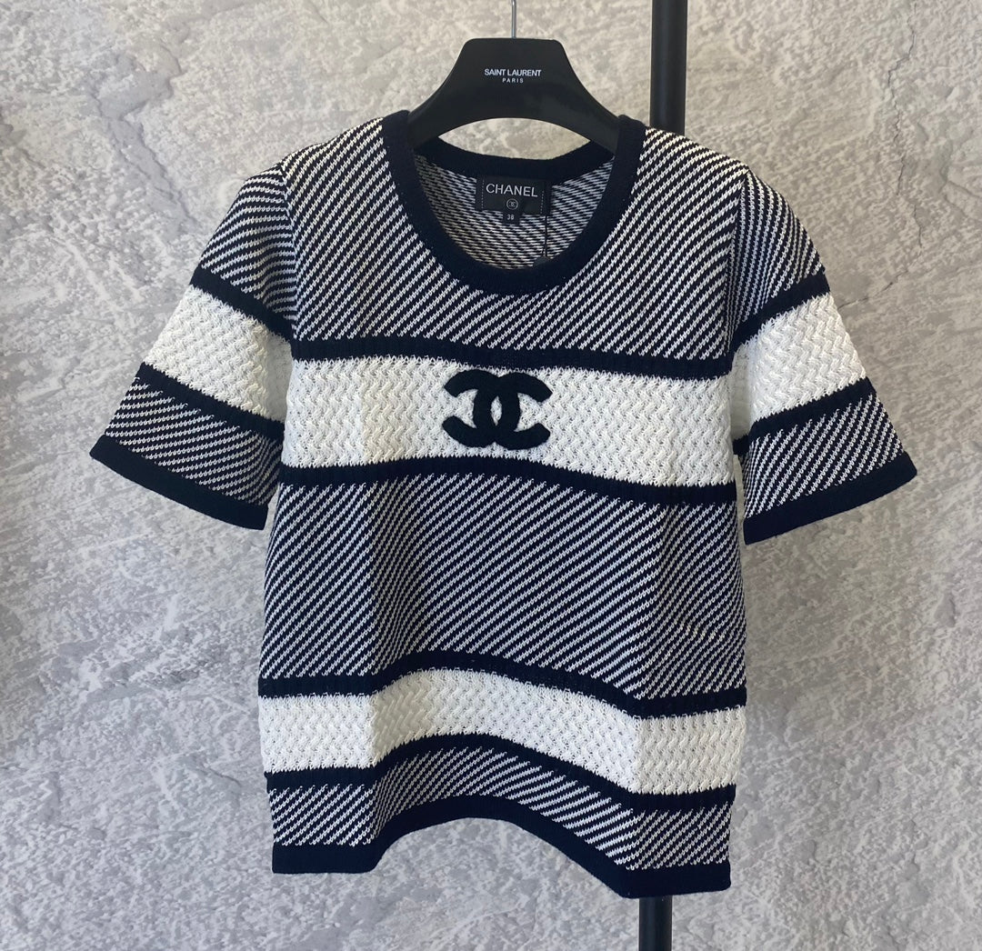 Xiaoxiangfeng knitted striped short sleeves