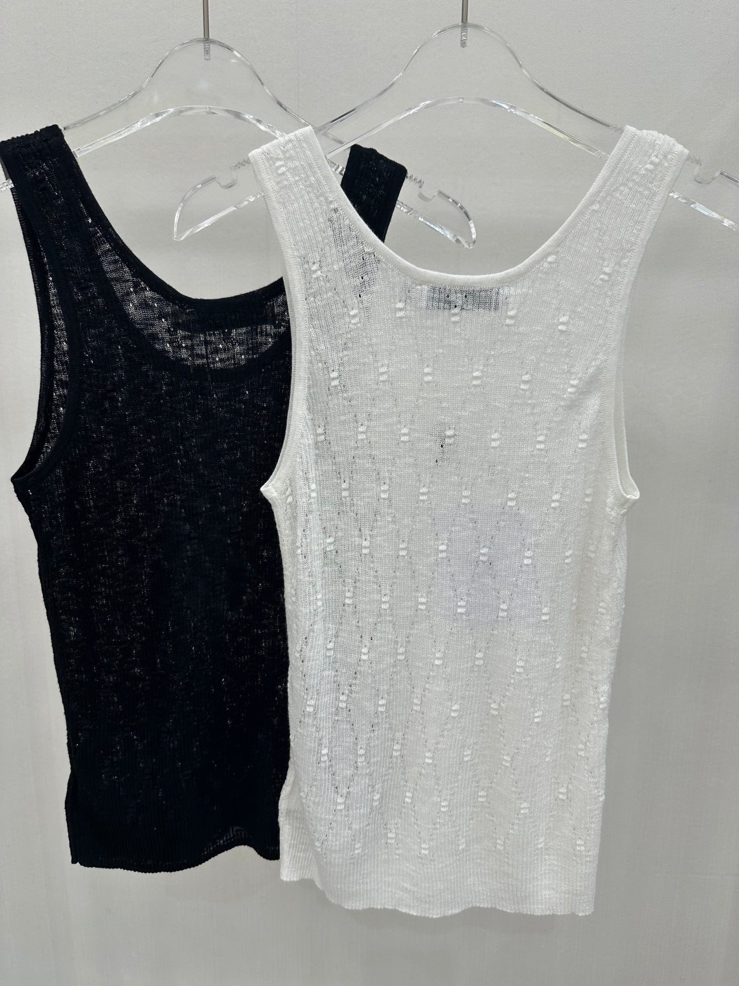 Exquisite small embroidery camisole