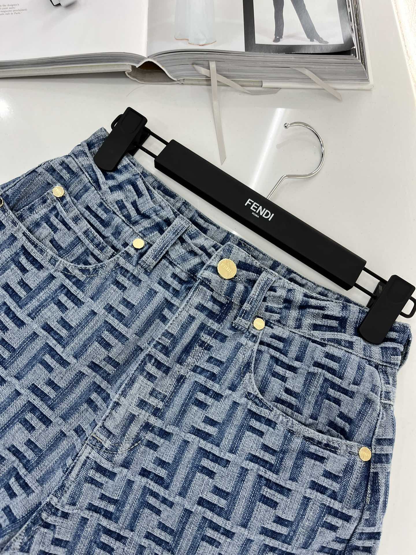 Printed denim shorts