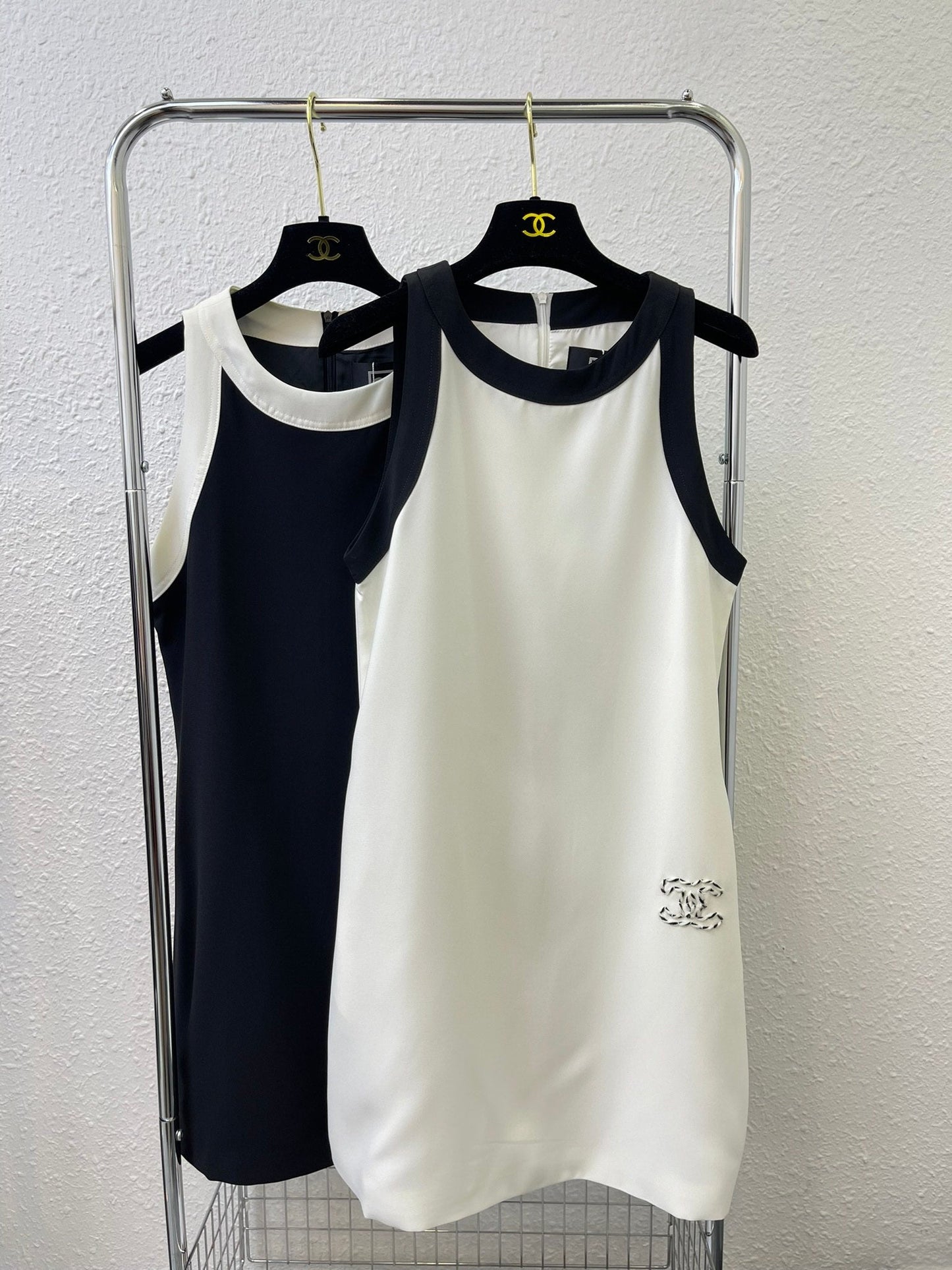 Contrast color vest dress