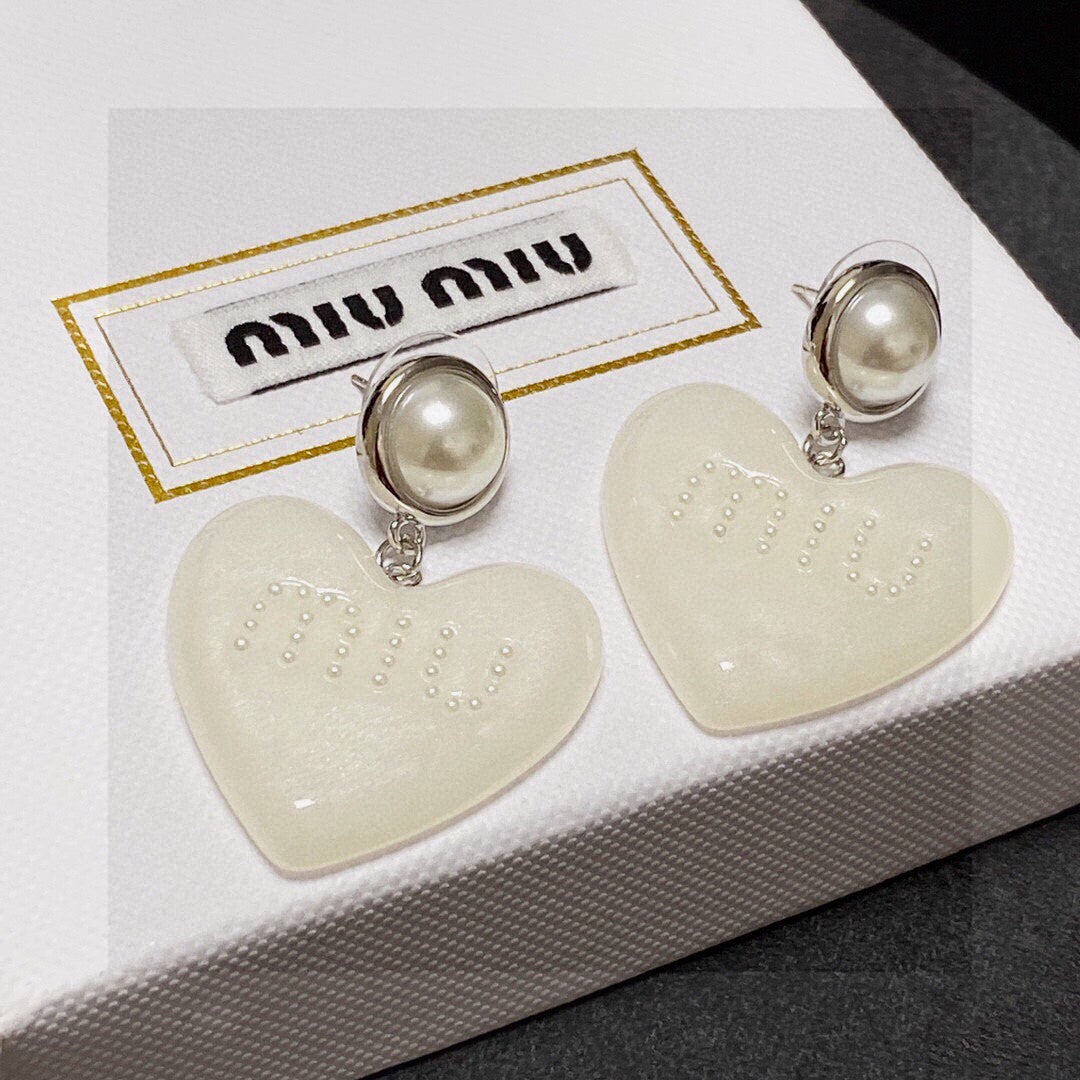 2024FW-7 New Pearl Letter Earrings