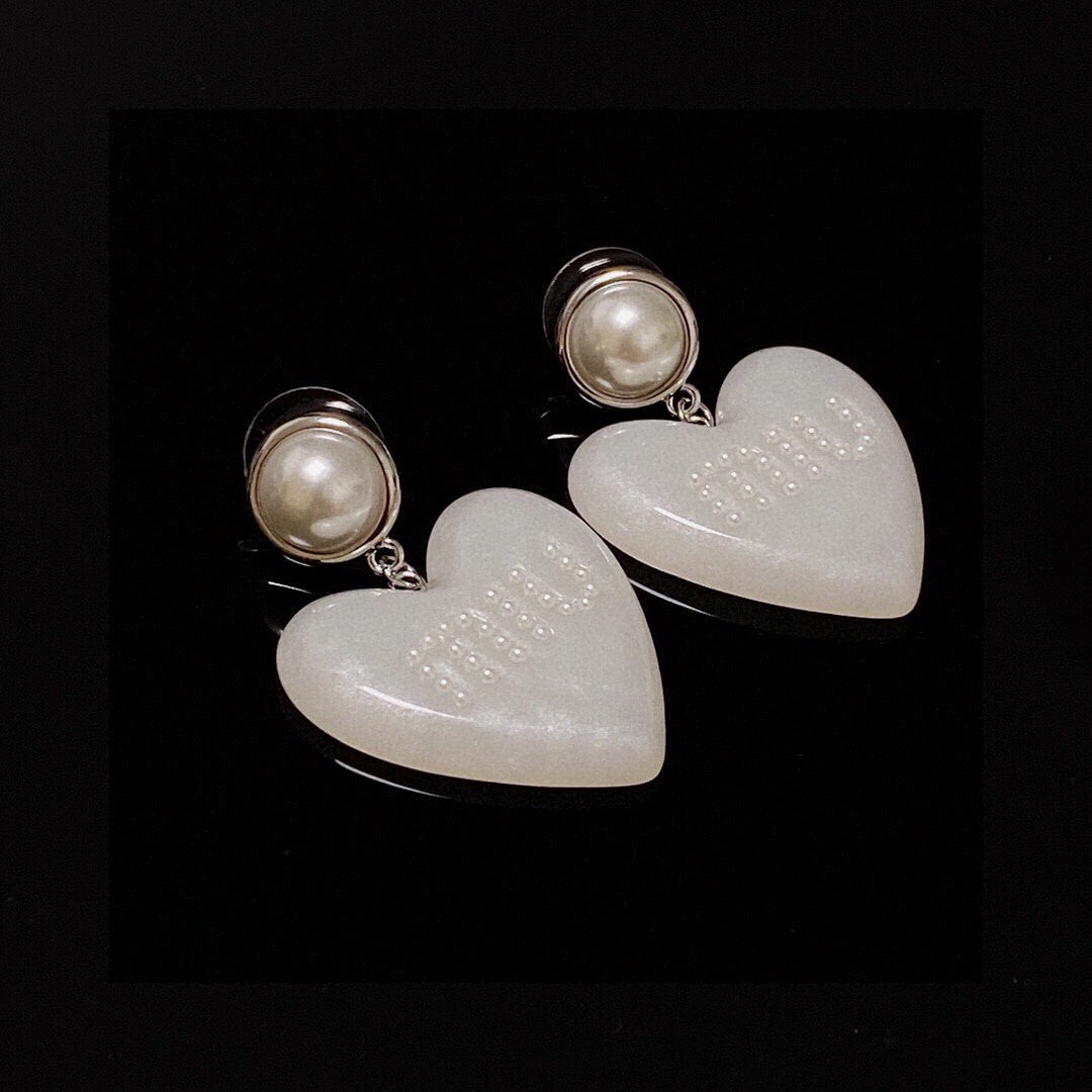 2024FW-7 New Pearl Letter Earrings