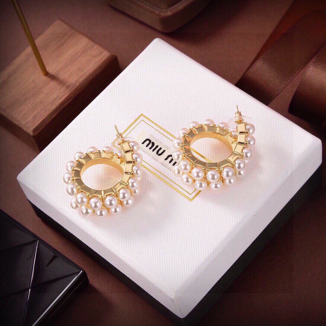 2024FW-7 Fashion Pearl Diamond Earrings