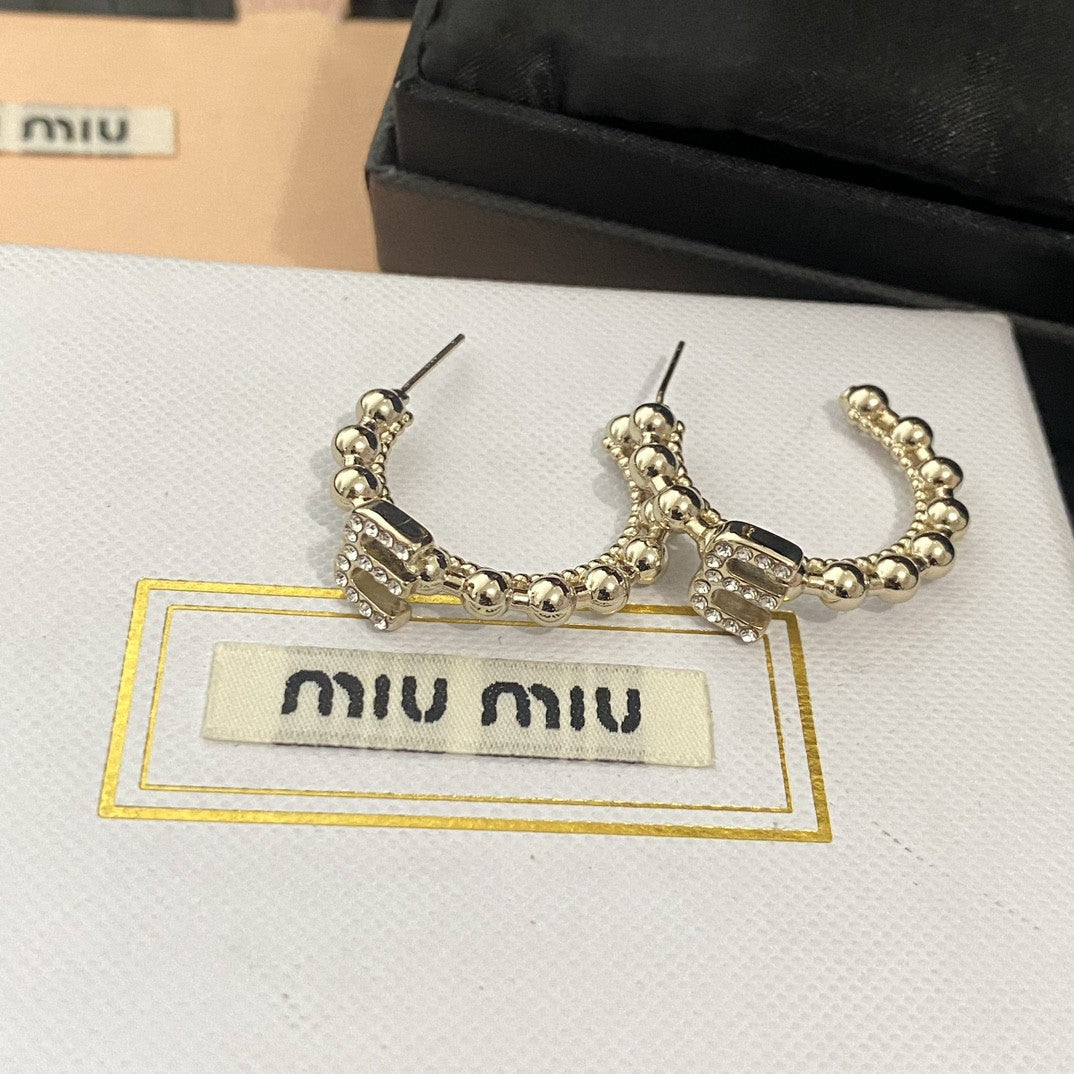 2024FW-7 Fashionable pearl letter diamond earrings